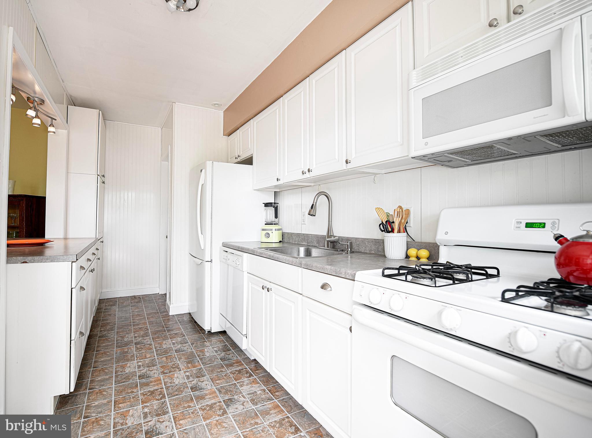 1230 Northview Road Baltimore, MD 21218 - Photo 13 of 41