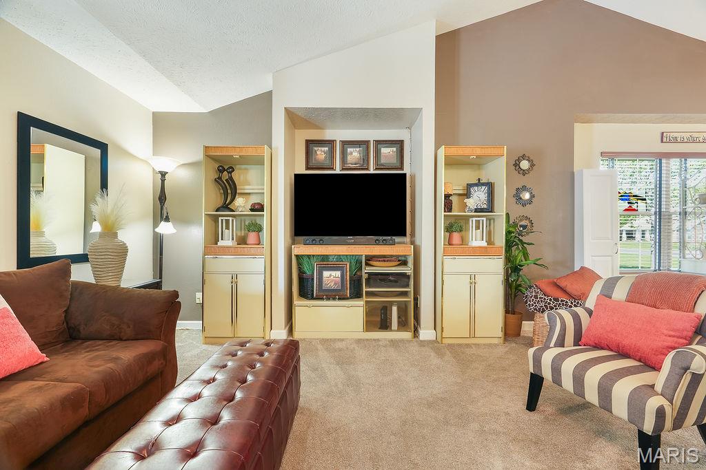 18074 West Oxford Road Staunton, IL 62088 - Photo 15 of 54