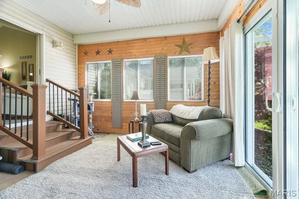 $415,000 | 18074 West Oxford Road, Staunton, IL 62088