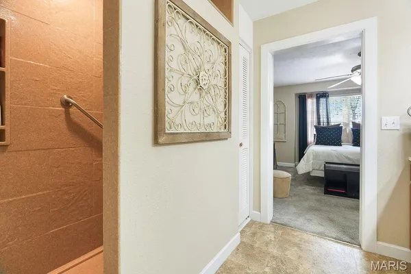$415,000 | 18074 West Oxford Road, Staunton, IL 62088