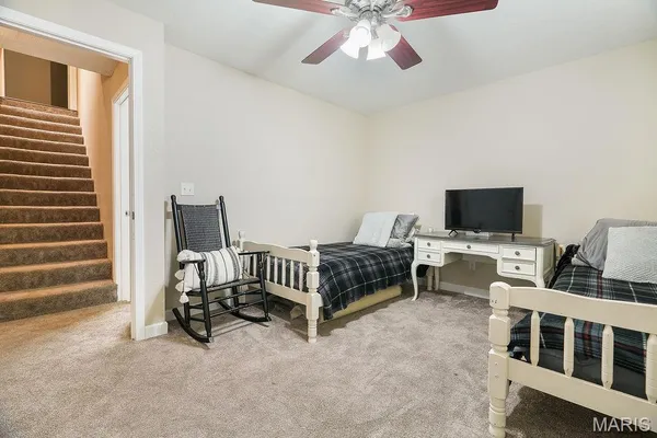 $415,000 | 18074 West Oxford Road, Staunton, IL 62088