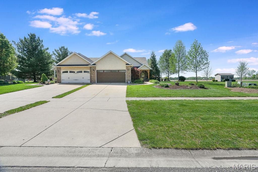 18074 West Oxford Road Staunton, IL 62088 - Photo 4 of 54