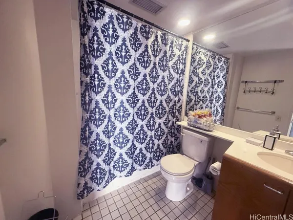 $3,500 | 60 North Beretania Street, Unit 3108, Honolulu, HI 96817