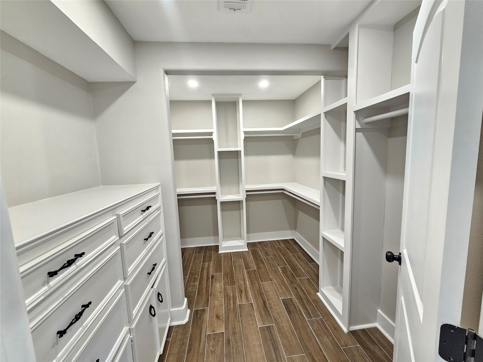 1207 Whitestone Lane Houston, TX 77073 - Photo 24 of 36 Walk in closet