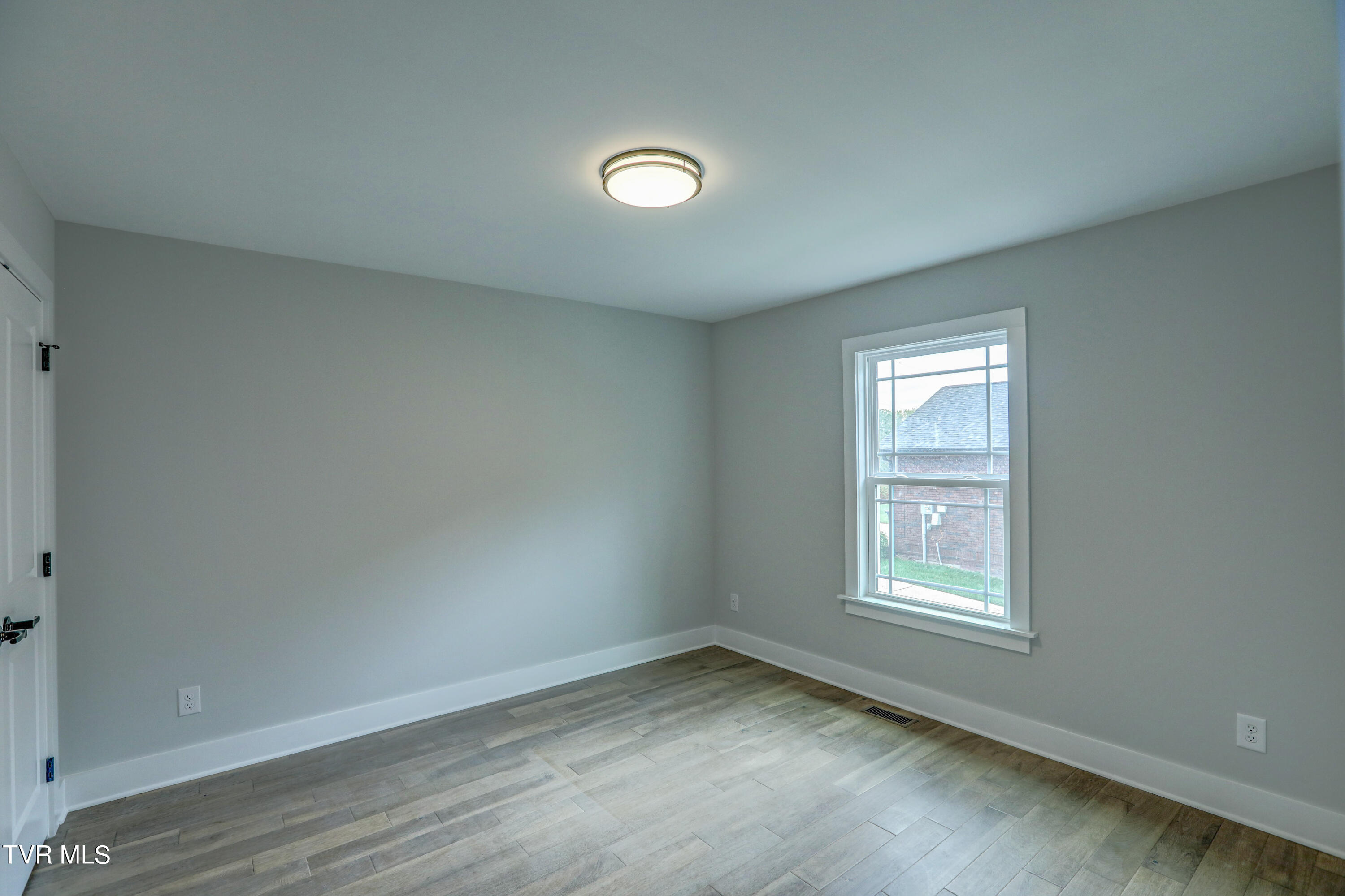 1782 Seaver Road Kingsport, TN 37660 - Photo 27 of 35 B42A8095_6_7_8_9