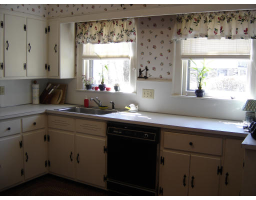 9 Nottingham Road Worcester, MA 01609 - Photo 8 of 10 Gallery Image 8