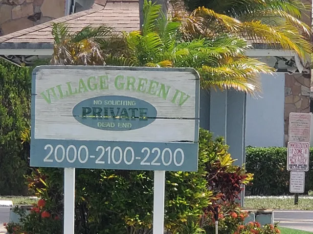 $1,500 | 2200 Springdale Boulevard, Unit 306, Palm Springs, FL 33461