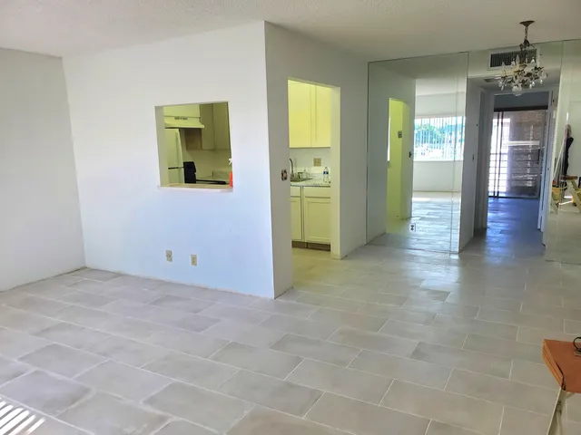 $1,500 | 2200 Springdale Boulevard, Unit 306, Palm Springs, FL 33461