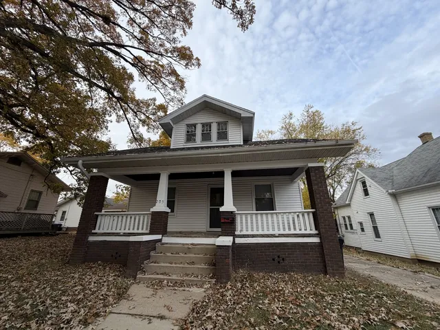 $149,900 | 705 West Olive Street, Bloomington, IL 61701