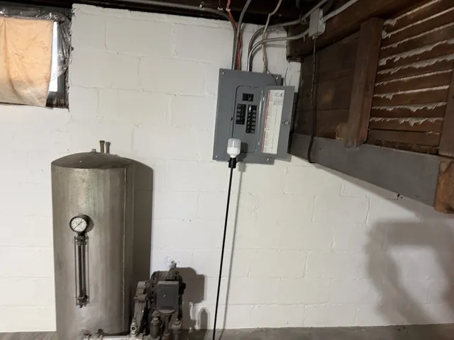 $149,900 | 705 West Olive Street, Bloomington, IL 61701