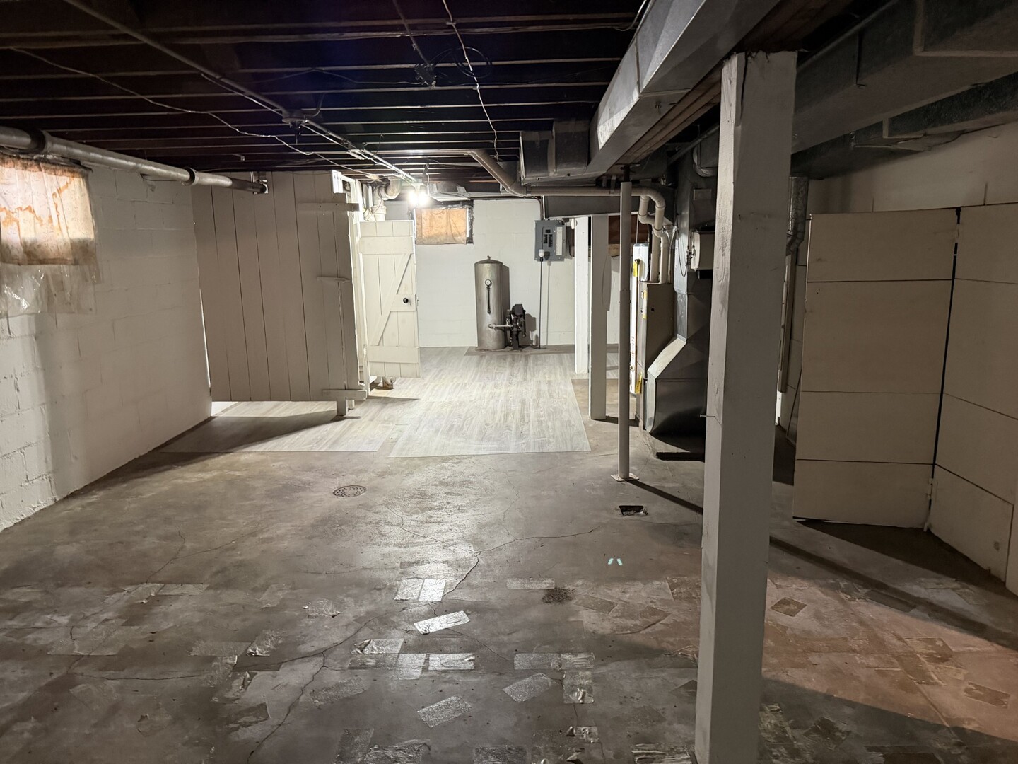 705 West Olive Street Bloomington, IL 61701 - Photo 32 of 32 a view of small space