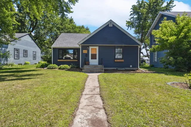 $375,000 | 257 South Orange Street, Waconia, MN 55387