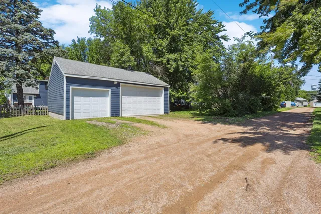 $375,000 | 257 South Orange Street, Waconia, MN 55387