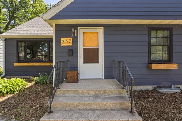 $375,000 | 257 South Orange Street, Waconia, MN 55387