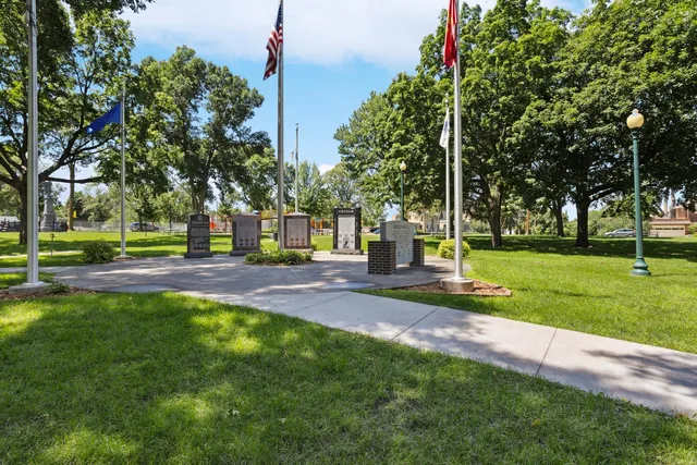 $375,000 | 257 South Orange Street, Waconia, MN 55387