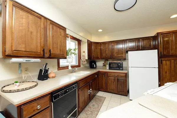 $289,900 | 631 7th Avenue East, West Fargo, ND 58078