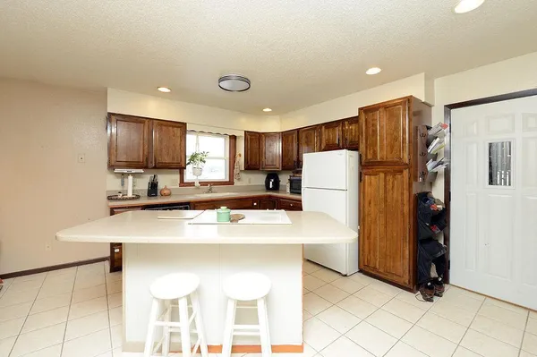 $289,900 | 631 7th Avenue East, West Fargo, ND 58078