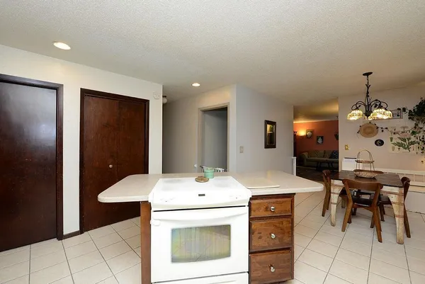 $289,900 | 631 7th Avenue East, West Fargo, ND 58078
