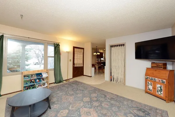 $289,900 | 631 7th Avenue East, West Fargo, ND 58078