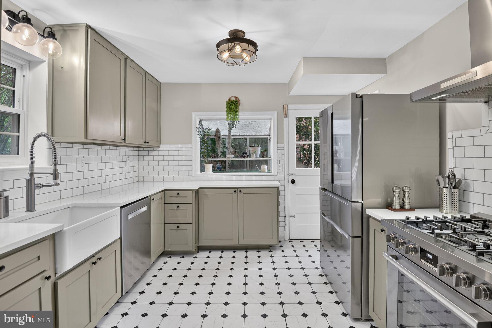 2611 Arvin Street Silver Spring, MD 20902 - Photo 13 of 42 Updated Chef's Kitchen