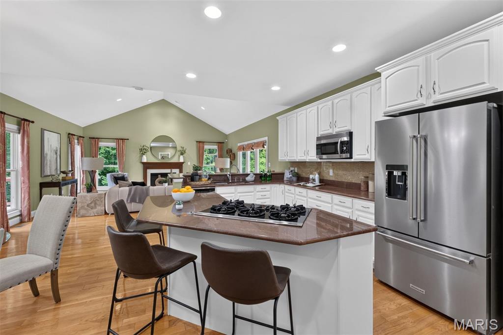 515 North Graeser Road Creve Coeur, MO 63141 - Photo 7 of 40 Gallery Image 7