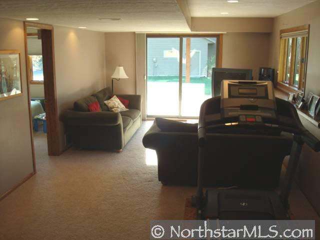 16460 North Manor Road Eden Prairie, MN 55346 - Photo 8 of 10 Gallery Image 8