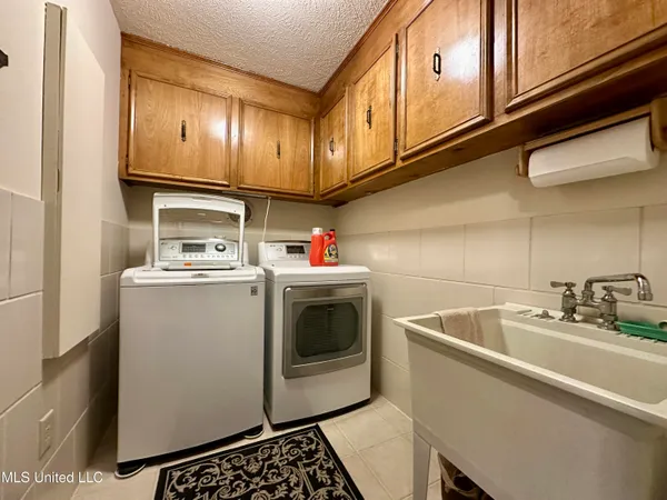 $349,000 | 307 Longwood Drive, Clinton, MS 39056