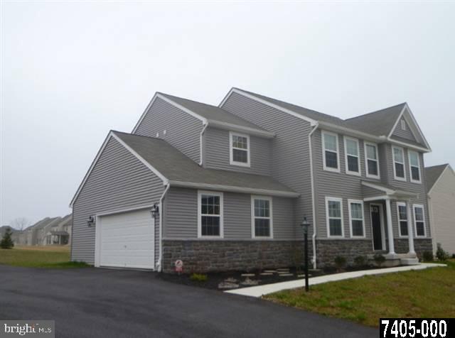 3271 Raintree Road York, PA 17404 - Photo 1 of 25 Gallery Image 1
