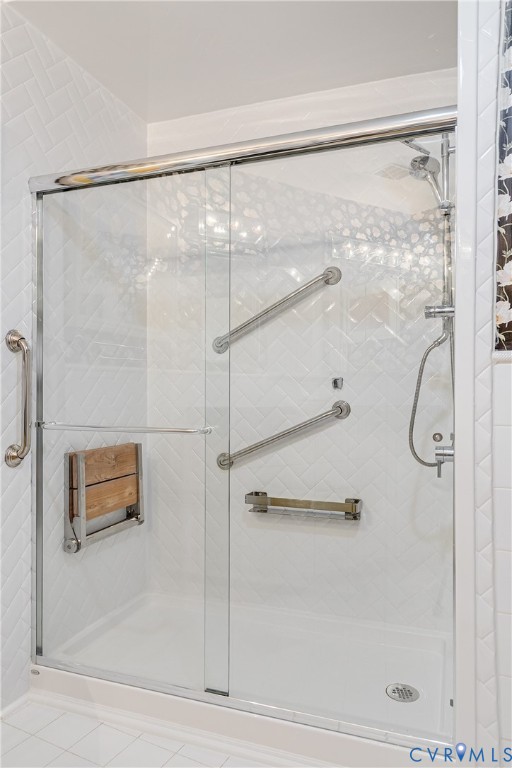 220 Ampthill Road Richmond, VA 23226 - Photo 42 of 59 glass door shower