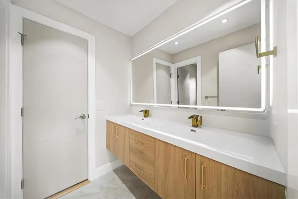 $1,625,000 | 250 Bruton Way Northeast, Atlanta, GA 30342