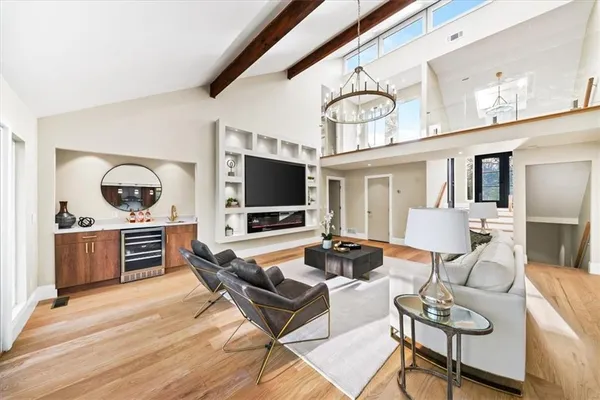 $1,625,000 | 250 Bruton Way Northeast, Atlanta, GA 30342