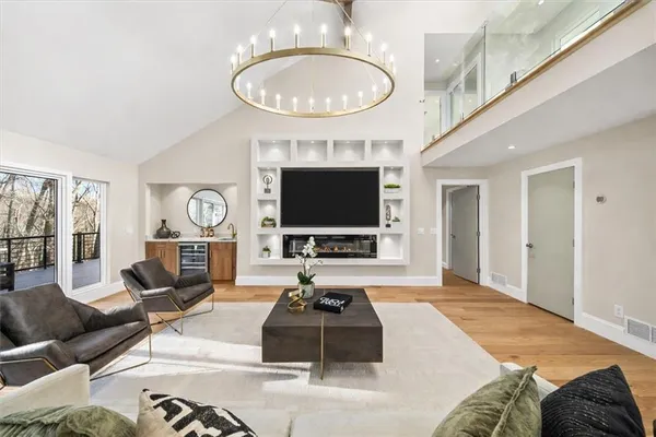 $1,625,000 | 250 Bruton Way Northeast, Atlanta, GA 30342