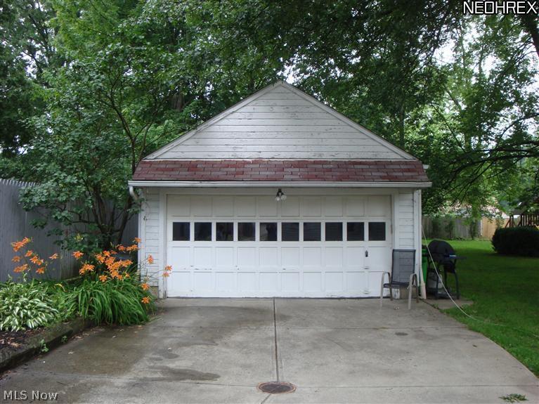 4543 East Berwald Road Cleveland, OH 44121 - Photo 19 of 21 LARGE 2 CAR GARAGE