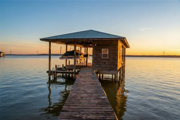 a view of a terrace with seating space