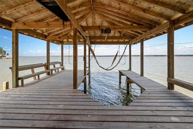 $725,000 | 20404 Doral Drive, Point Blank, TX 77364