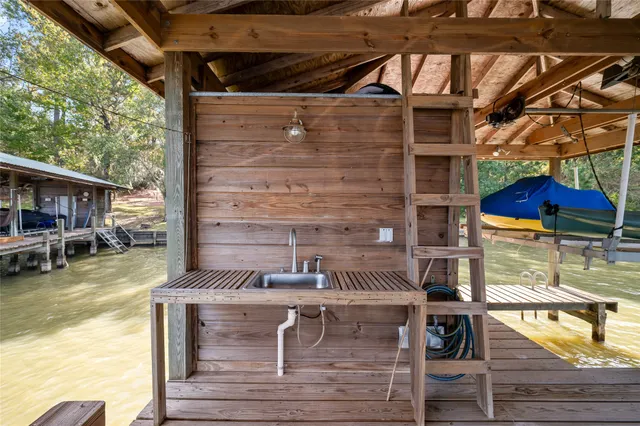 $725,000 | 20404 Doral Drive, Point Blank, TX 77364