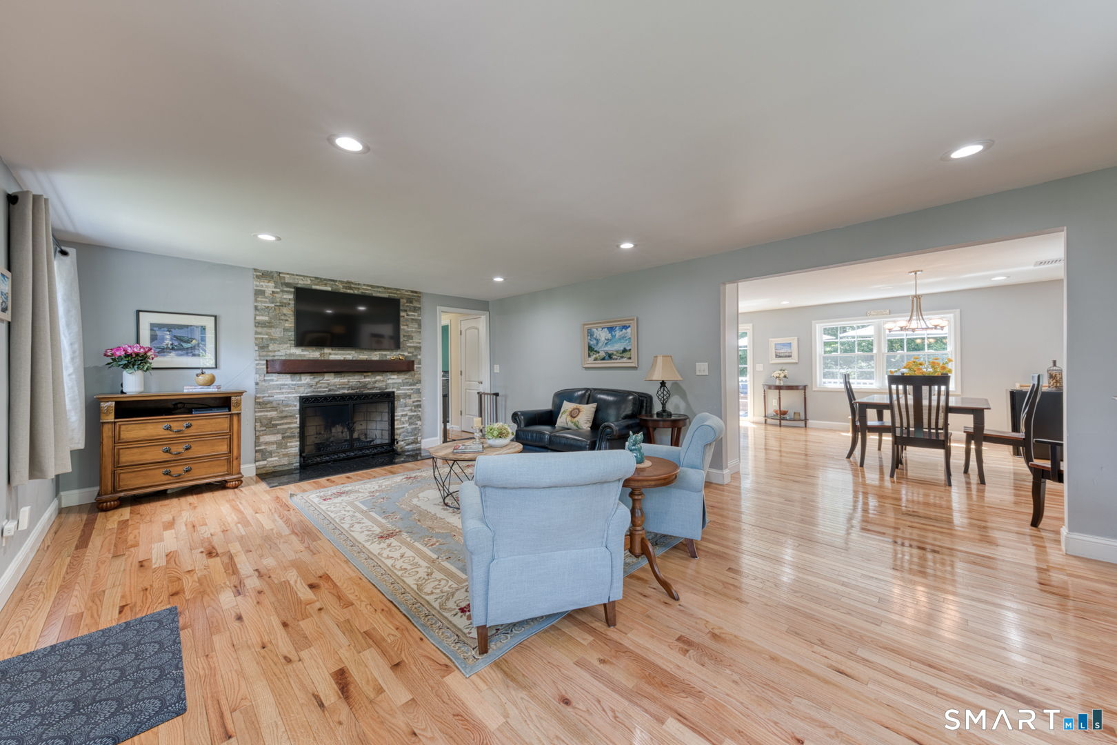 268 Toll Gate Road Glastonbury, CT 06073 - Photo 6 of 40 Gallery Image 6