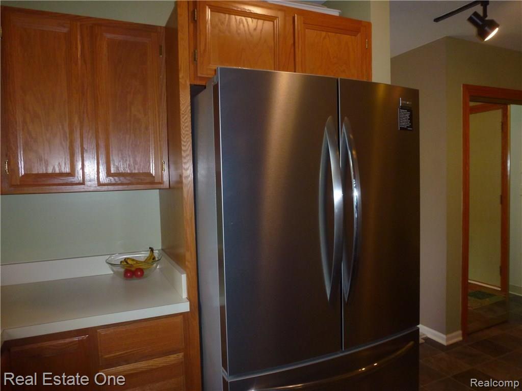 2176 Rochelle Park Drive, Unit 108 Rochester, MI 48309 - Photo 13 of 42 P1060288.JPG