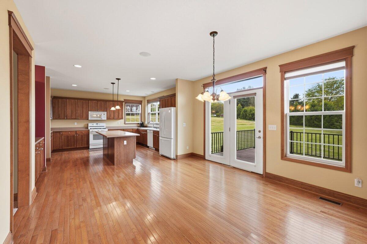 118 Windridge Road Valparaiso, IN 46385 - Photo 12 of 70 1200x799