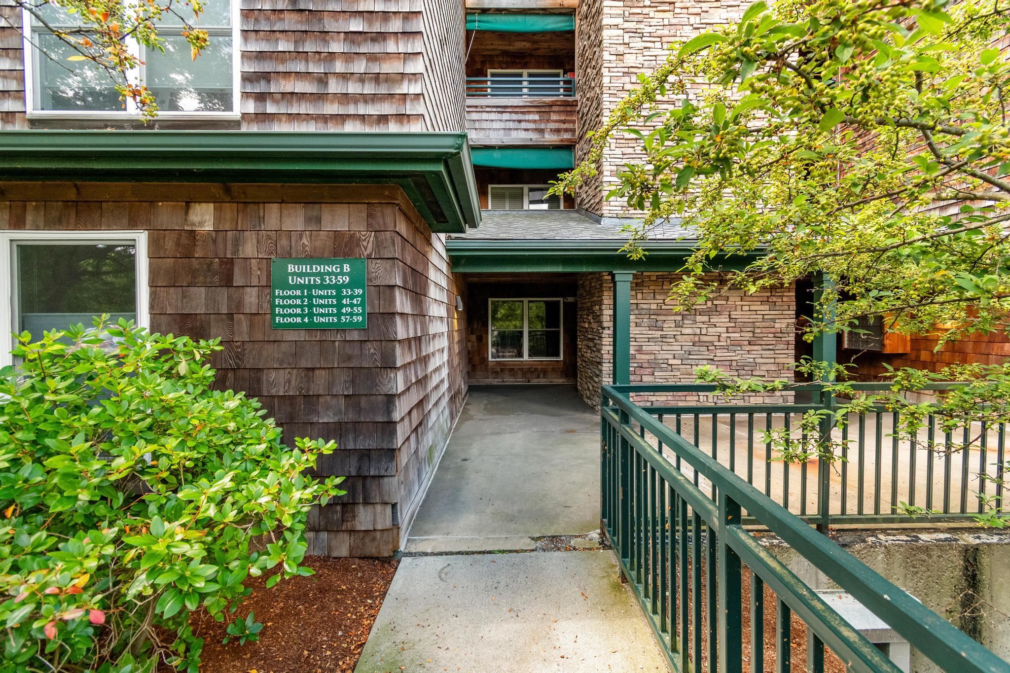 55 Claire Point Road Burlington, VT 05408 - Photo 4 of 43 Gallery Image 4