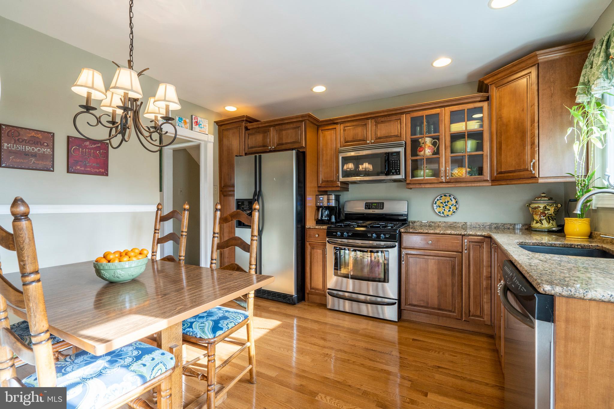 117 Whitemarsh Road Ardmore, PA 19003 - Photo 11 of 38