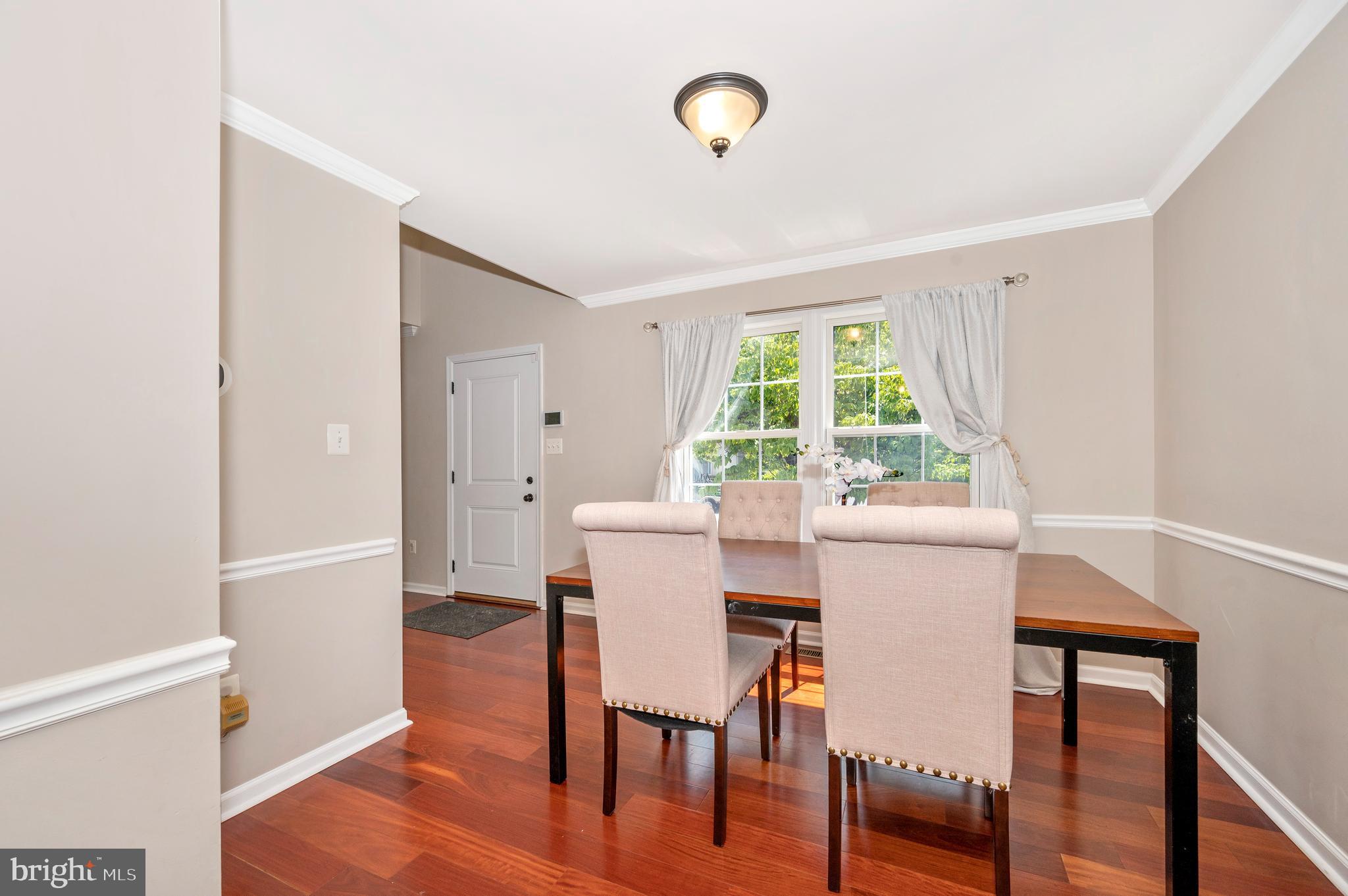 447 Delaware Road Frederick, MD 21701 - Photo 9 of 52 Inviting dining room