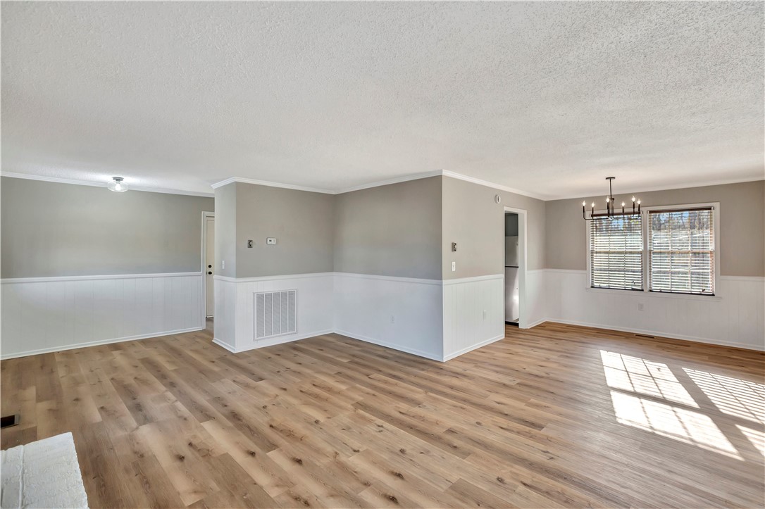 115 Roberts Drive Anderson, SC 29621 - Photo 4 of 29 Gallery Image 4