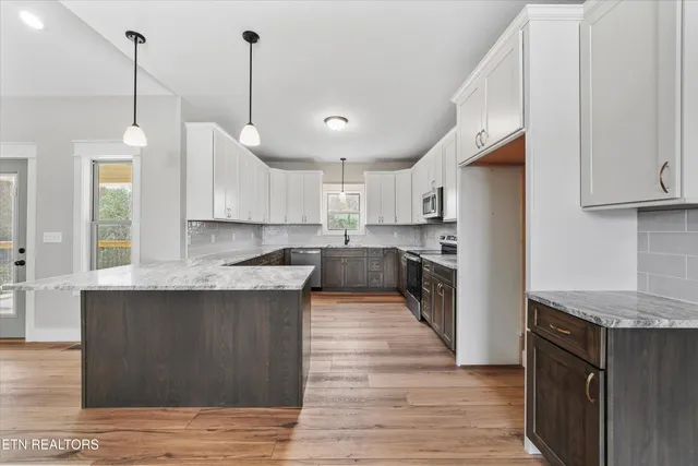 $589,900 | 205 Duval Street, Niota, TN 37826