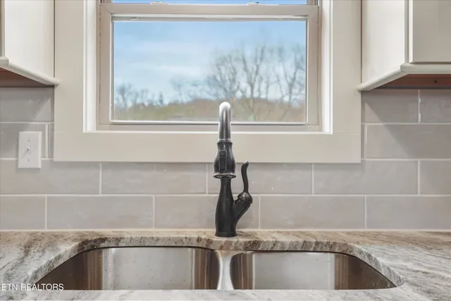 $589,900 | 205 Duval Street, Niota, TN 37826