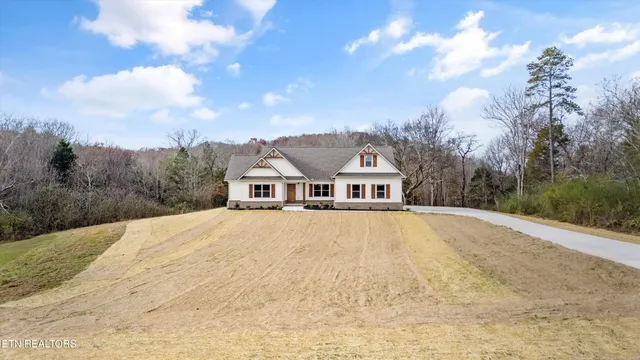 $589,900 | 205 Duval Street, Niota, TN 37826