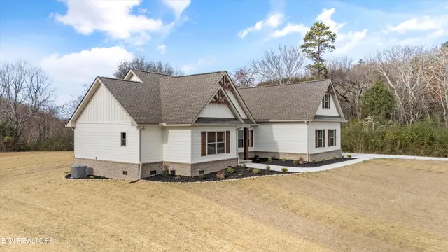 $589,900 | 205 Duval Street, Niota, TN 37826