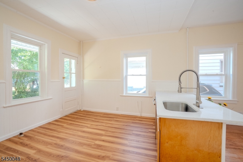 55 Thompson Street Raritan, NJ 08869 - Photo 10 of 31 Gallery Image 10