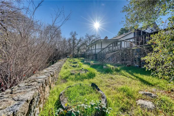 $349,000 | 17730 Pomo Trail, Clearlake Oaks, CA 95423