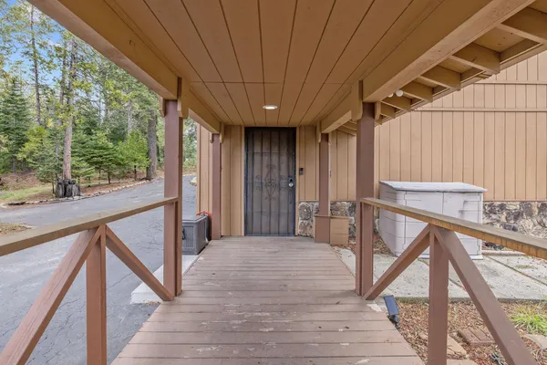 $749,900 | 38443 Red Leaf Lane, Shaver Lake, CA 93664